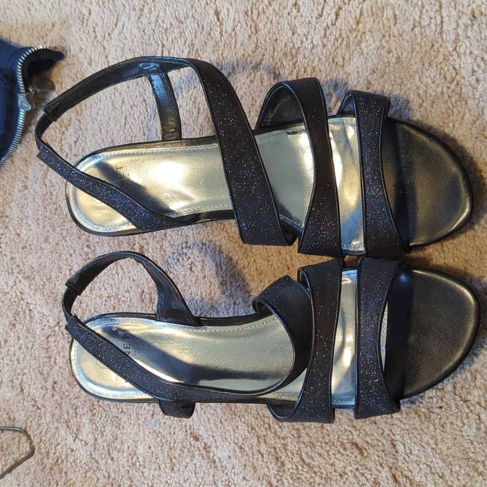 Black heels